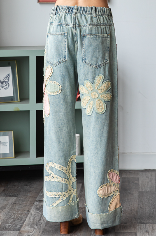 WASHED FLOWER PATCH DENIM – Mandarina Boutique PR