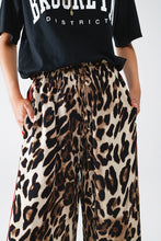 Load image into Gallery viewer, ANIMAL PRINT RED TRIM STRAIGHT PANTS