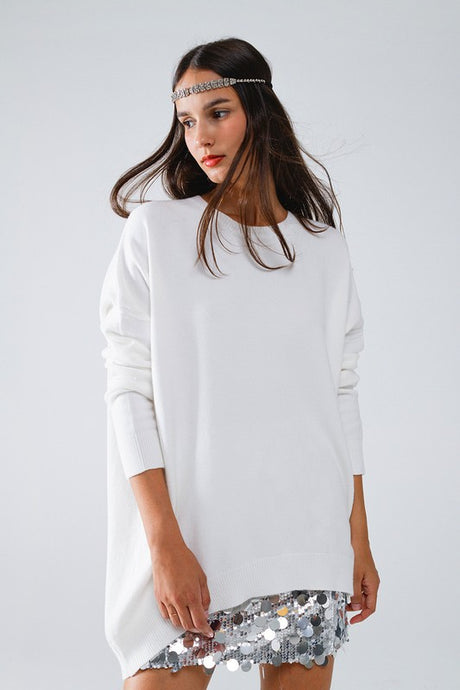 COZY WHITE OVERSIZED SWEATER