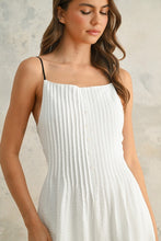 Load image into Gallery viewer, CRINKLED JUMPSUIT WITH CONTRAST STRAP