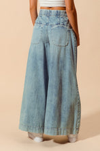 Load image into Gallery viewer, WIDE LEG JEANS