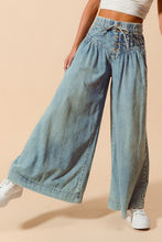 Load image into Gallery viewer, WIDE LEG JEANS